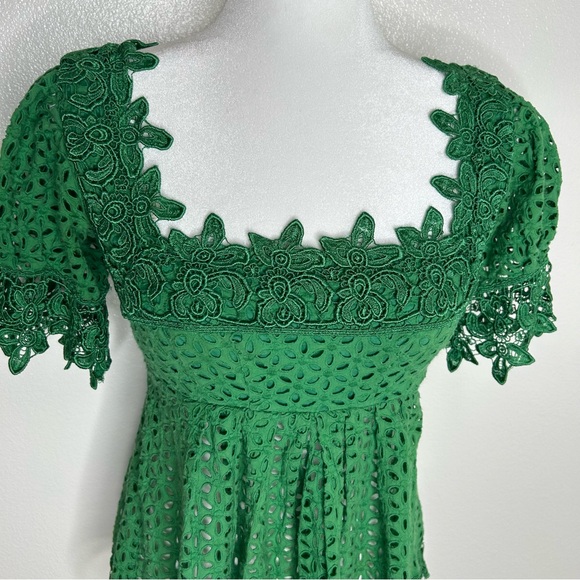 Moda International Victoria Secret Womens Green Crochet Square Neck Top Size 2 - Picture 2 of 8